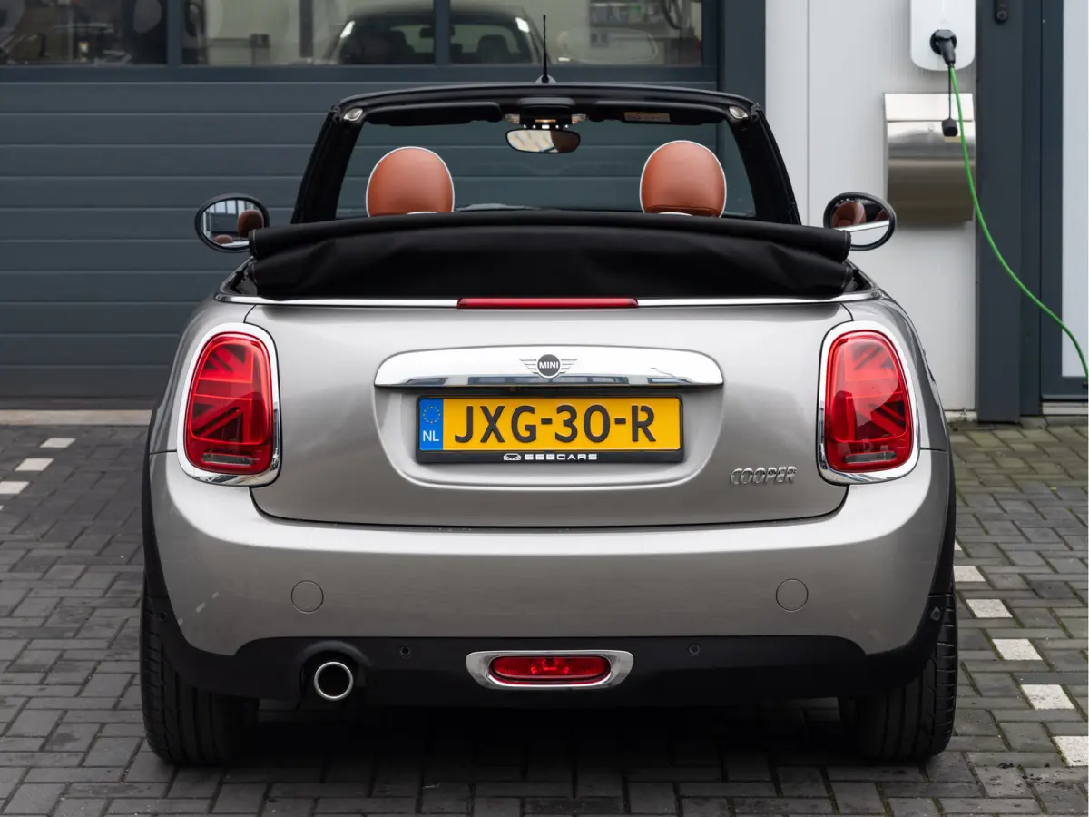 Mini 1.5 Chili AUTOMAAT, CHESTER LEDER, SPORTSTOELEN, CARPLAY, STOELVERWARMING, 2020 model