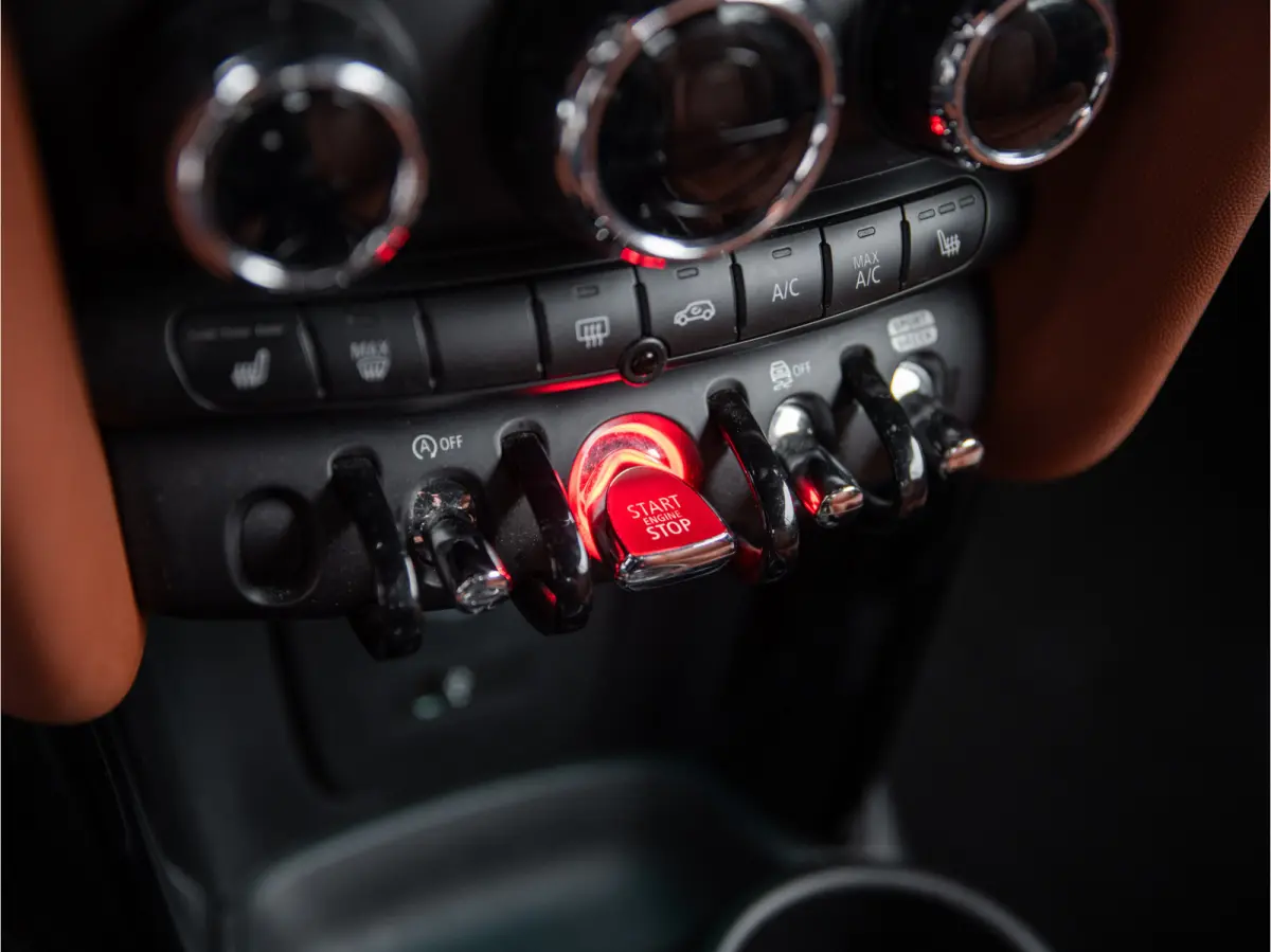 Mini 1.5 Chili AUTOMAAT, CHESTER LEDER, SPORTSTOELEN, CARPLAY, STOELVERWARMING, 2020 model