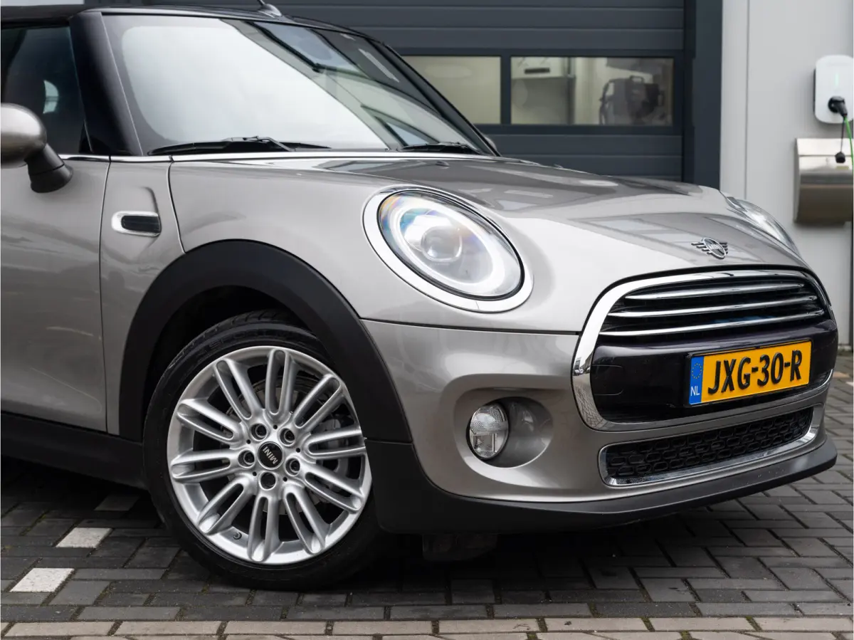 Mini 1.5 Chili AUTOMAAT, CHESTER LEDER, SPORTSTOELEN, CARPLAY, STOELVERWARMING, 2020 model