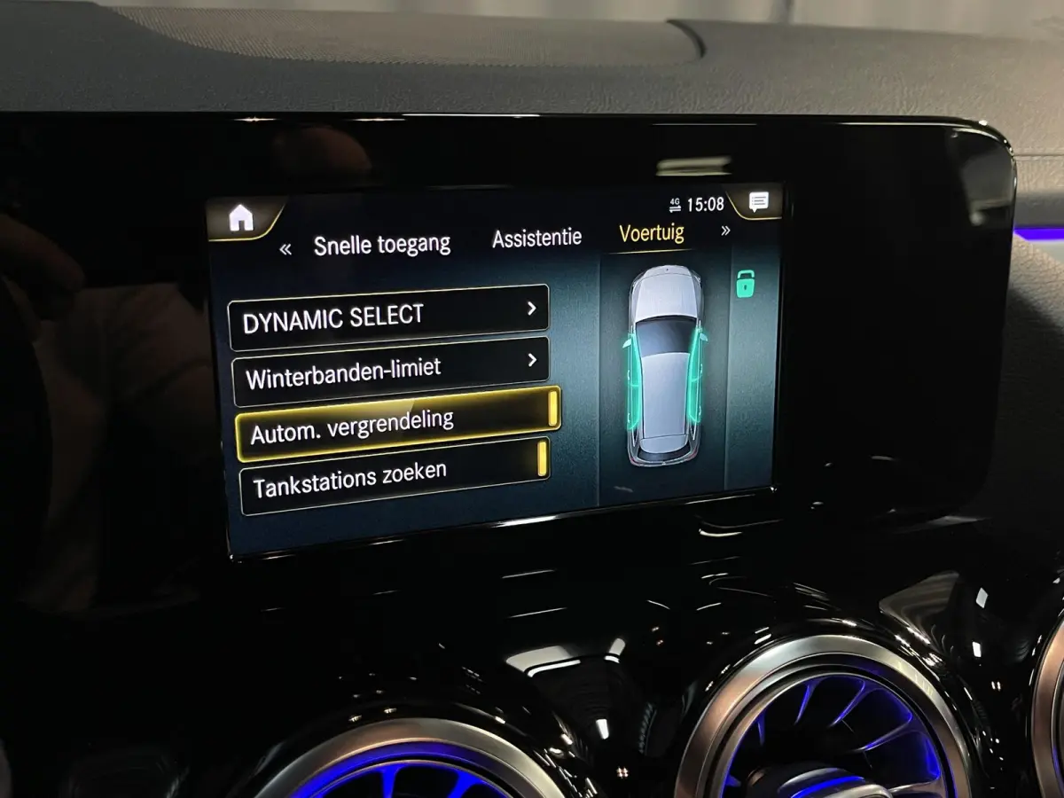 250 e Business Solution AMG Limited Night Pakket 18''/SOH 96%/Sfeerverlichting/DAB/PDC v+a/Stoelverwarming/Climate/Apple Carplay & Android Auto