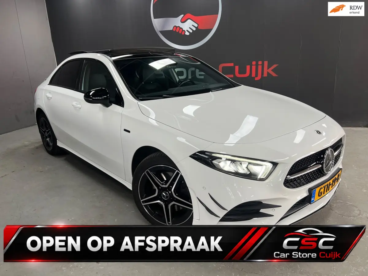 250 e Premium Plus | Pano | Stoelverwarming | Alcantara/Leder
