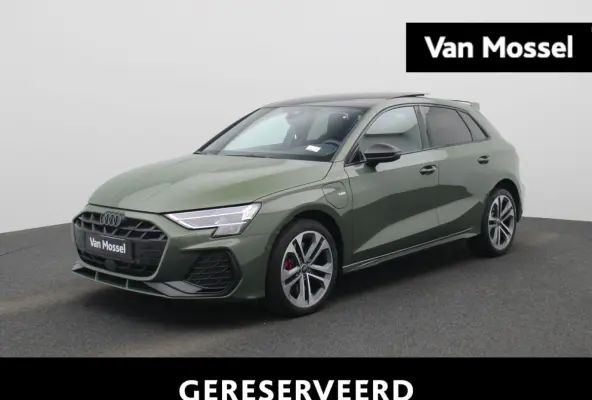 45 TFSI e S edition Competition l Adaptive cruise control l Glazen panoramadak l Navigatie l Climate control l Achteruitrijcamera l Head-up display l Stylingpakket carbon l Stoelverwarming l