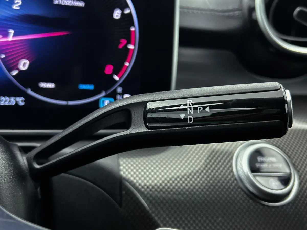 180 AMG Line | Automaat | Navigatie | Apple Carplay / Android Auto | Alcantara | Camera | Virtual Cockpit | Stoelverwarming | Cruise Control | Lichtmetalen AMG Velgen | Lage km stand