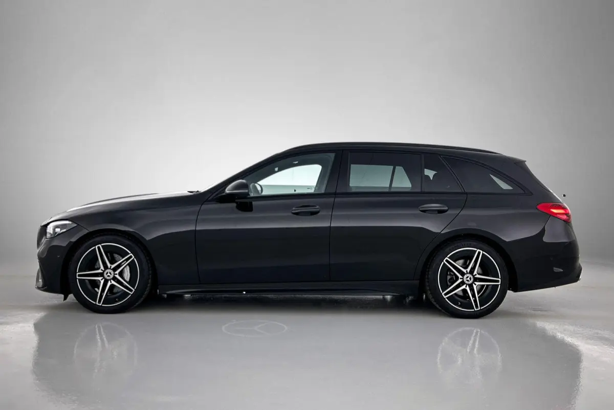 180 AMG Line | Automaat | Navigatie | Apple Carplay / Android Auto | Alcantara | Camera | Virtual Cockpit | Stoelverwarming | Cruise Control | Lichtmetalen AMG Velgen | Lage km stand