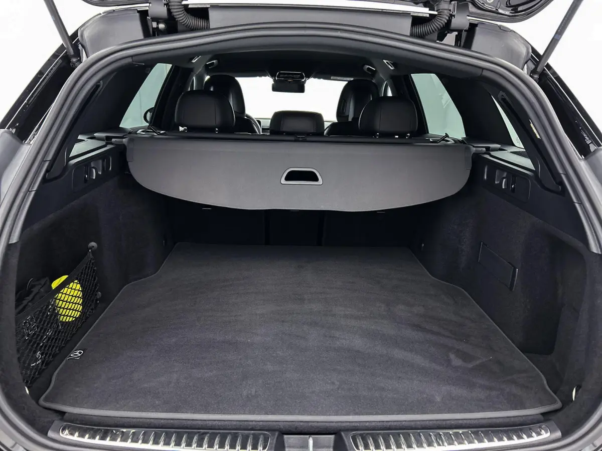 180 AMG Line | Automaat | Navigatie | Apple Carplay / Android Auto | Alcantara | Camera | Virtual Cockpit | Stoelverwarming | Cruise Control | Lichtmetalen AMG Velgen | Lage km stand