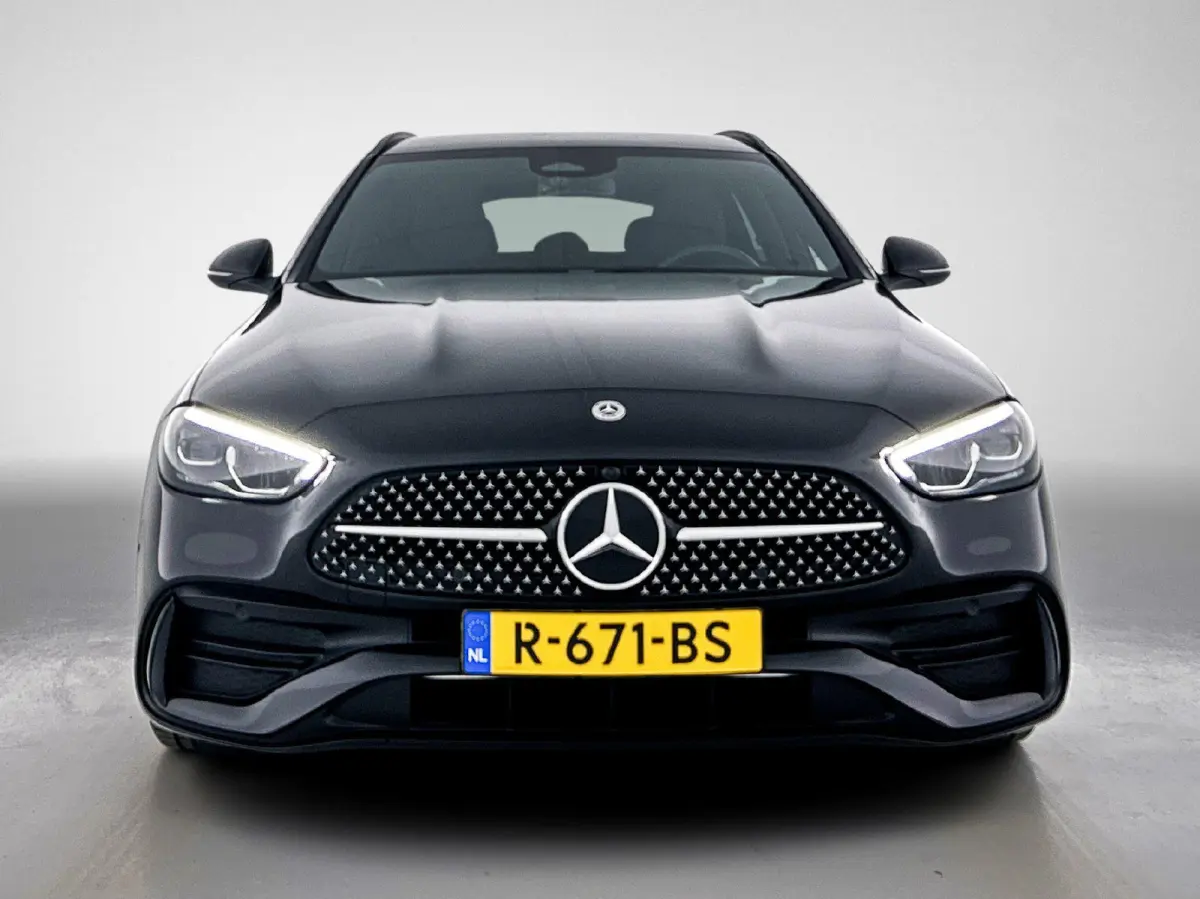 180 AMG Line | Automaat | Navigatie | Apple Carplay / Android Auto | Alcantara | Camera | Virtual Cockpit | Stoelverwarming | Cruise Control | Lichtmetalen AMG Velgen | Lage km stand