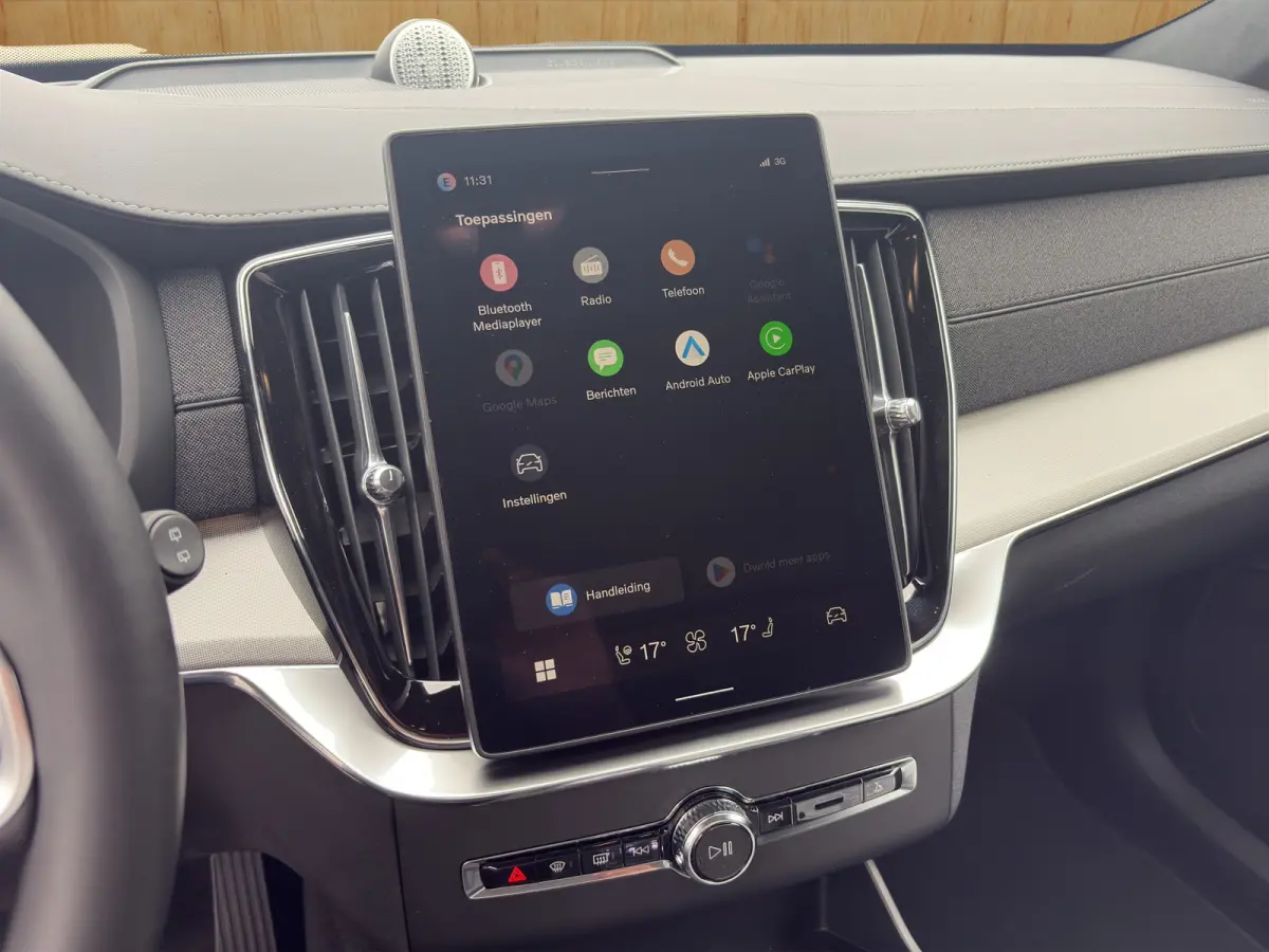 Ultra Black Edition 2.0 T8 Plug-In Hybrid AWD | Bowers & Wilkins | Luchtvering | Full LED Verlichting | Schuifkanteldak | Adap. cruise control |