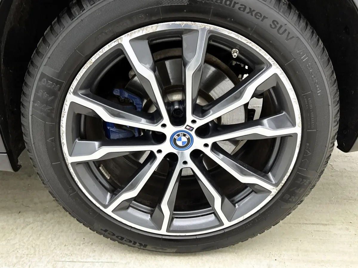 xDrive30e High Executive | M-SPORT | PANORAMADAK | HARMAN KARDON | HEAD-UP | CAMERA | LEER