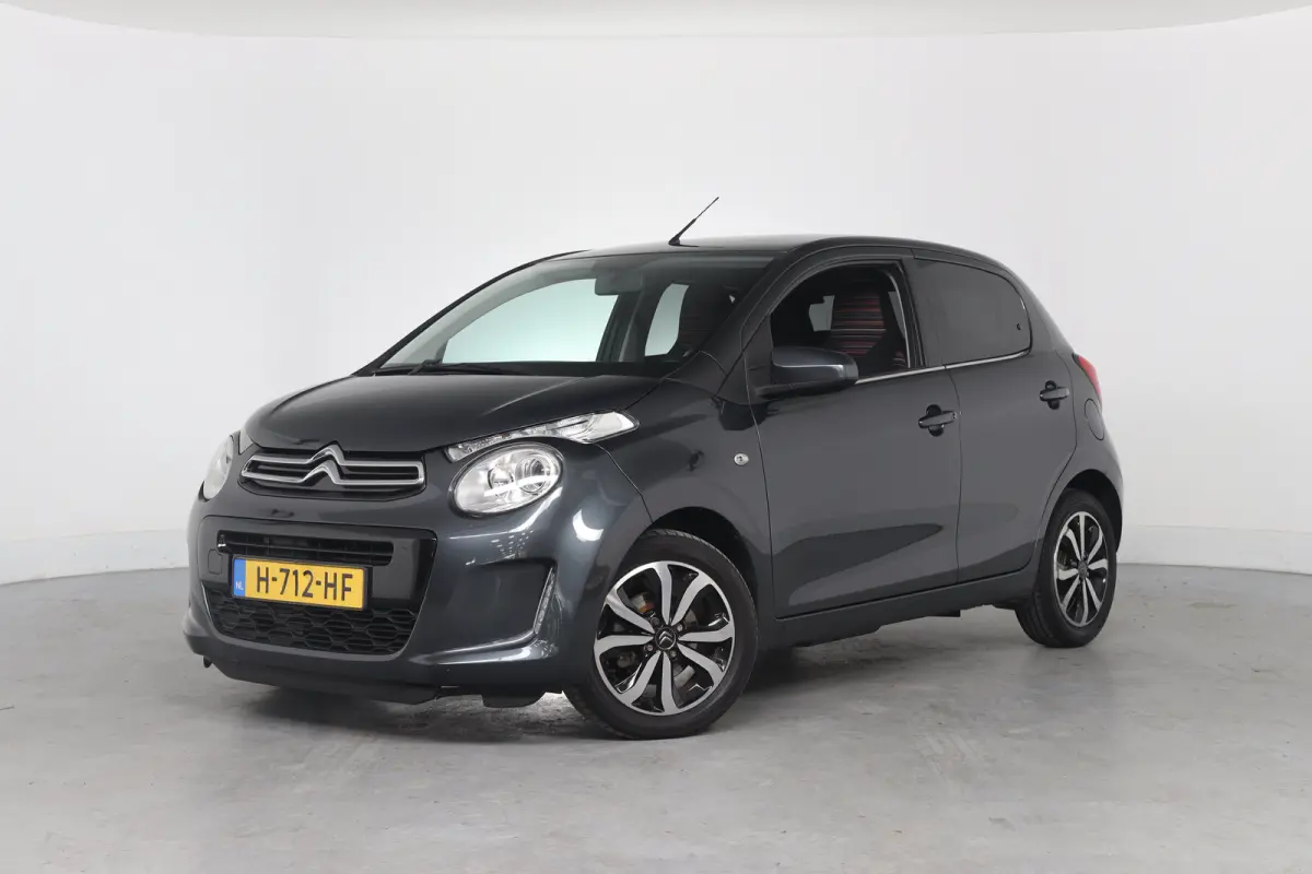 1.0 VTi Shine | Achteruitrij Camera | Apple Carplay & Android Auto | Climate Controle | Bluetooth | Lichtmetalen Velgen |