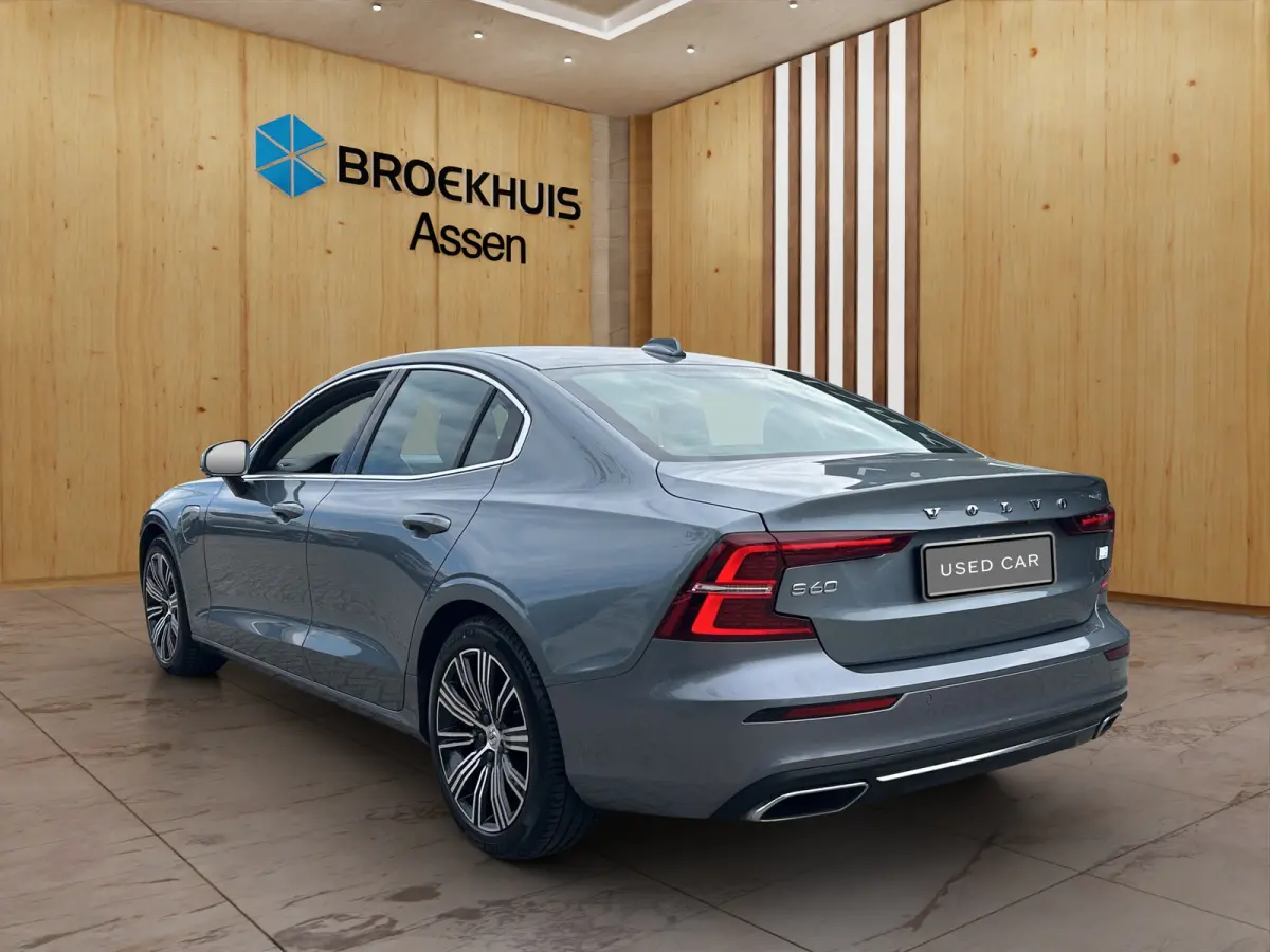 2.0 Recharge T6 AWD Inscription | BLIS | Camera | Stoel + Stuur verwarming | Elektrische stoelen | Adapt. Cruise