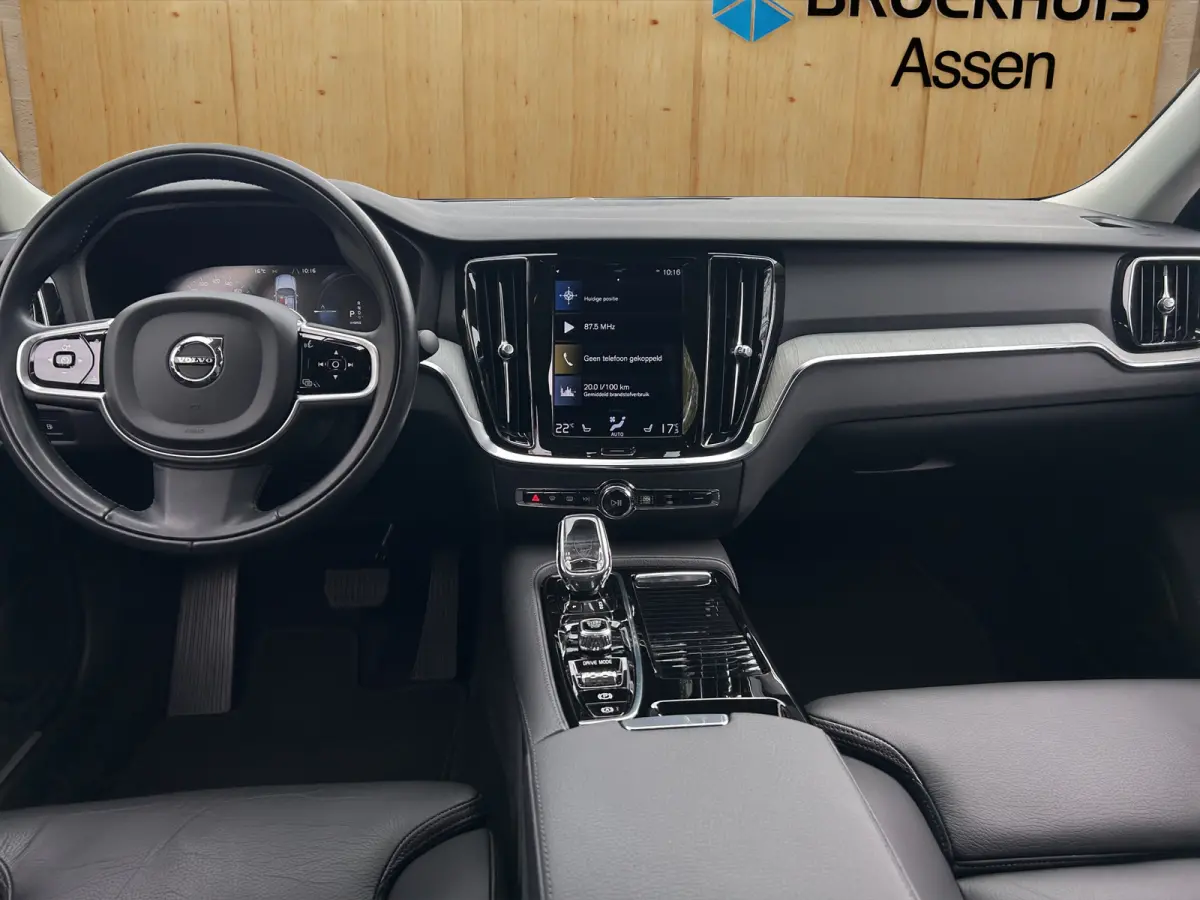 2.0 Recharge T6 AWD Inscription | BLIS | Camera | Stoel + Stuur verwarming | Elektrische stoelen | Adapt. Cruise