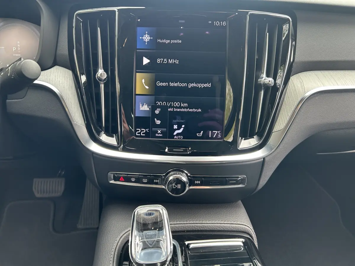 2.0 Recharge T6 AWD Inscription | BLIS | Camera | Stoel + Stuur verwarming | Elektrische stoelen | Adapt. Cruise