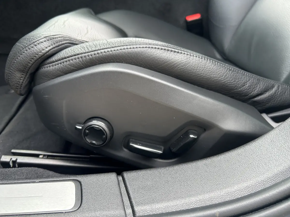 2.0 Recharge T6 AWD Inscription | BLIS | Camera | Stoel + Stuur verwarming | Elektrische stoelen | Adapt. Cruise