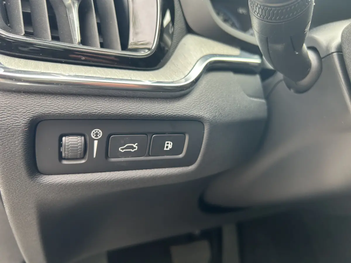 2.0 Recharge T6 AWD Inscription | BLIS | Camera | Stoel + Stuur verwarming | Elektrische stoelen | Adapt. Cruise