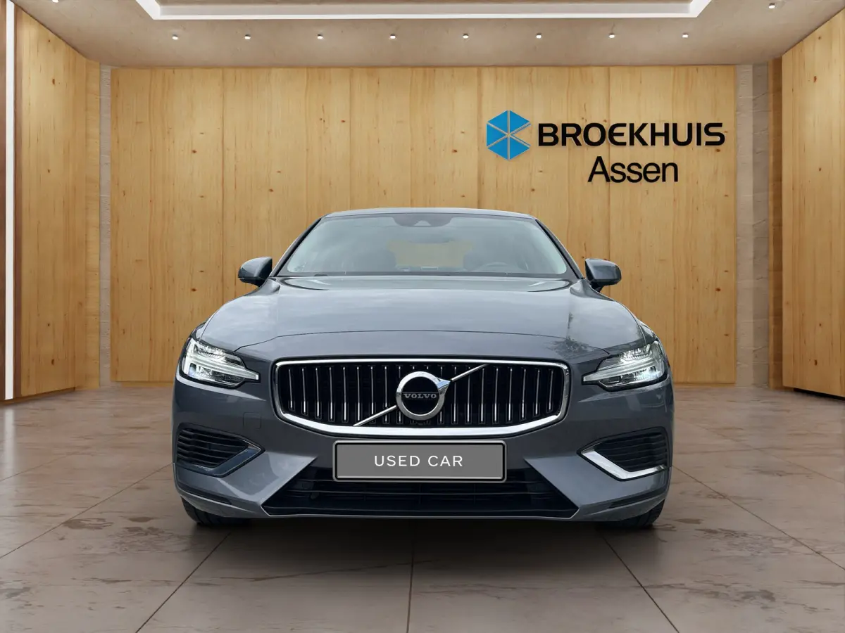 2.0 Recharge T6 AWD Inscription | BLIS | Camera | Stoel + Stuur verwarming | Elektrische stoelen | Adapt. Cruise