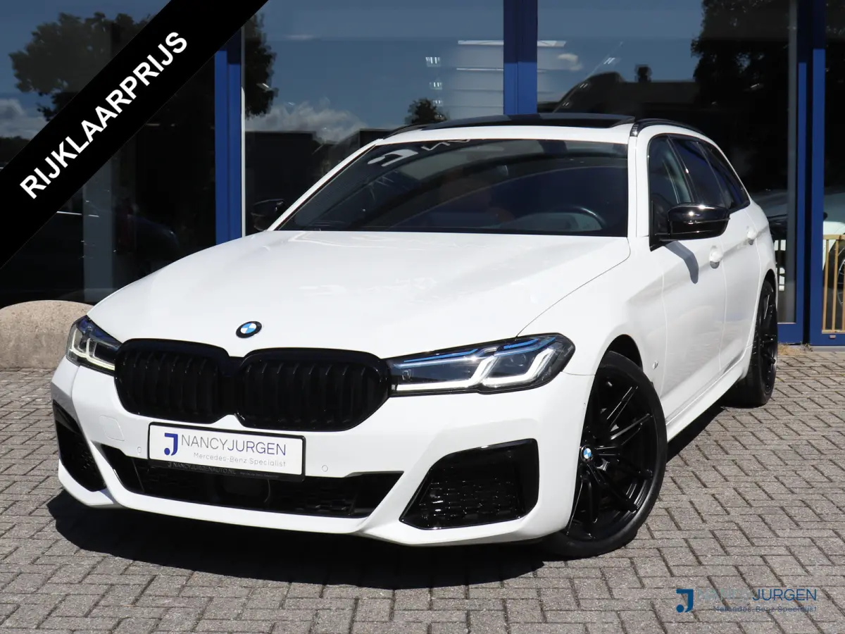 530i xDrive | 4WD | M-Sport | Pano | Luchtvering | Leder | Ambiente Verlicht. | 20" M Velgen | 4-Zone Climate Control | Elektr. Kofferbak | Laser LED | Adaptive Cruise Control | Keyless Go |