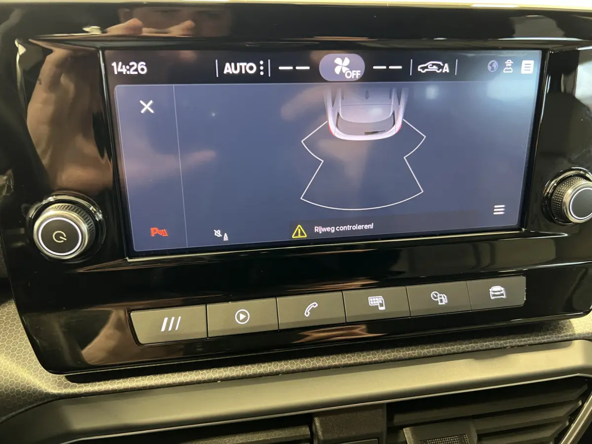 1.0 TSI Style | Apple Carplay/ Android Auto | LED Koplampen | LMV 17'' | Cruise Control | Rijstrooksensor met correctie | NL auto |