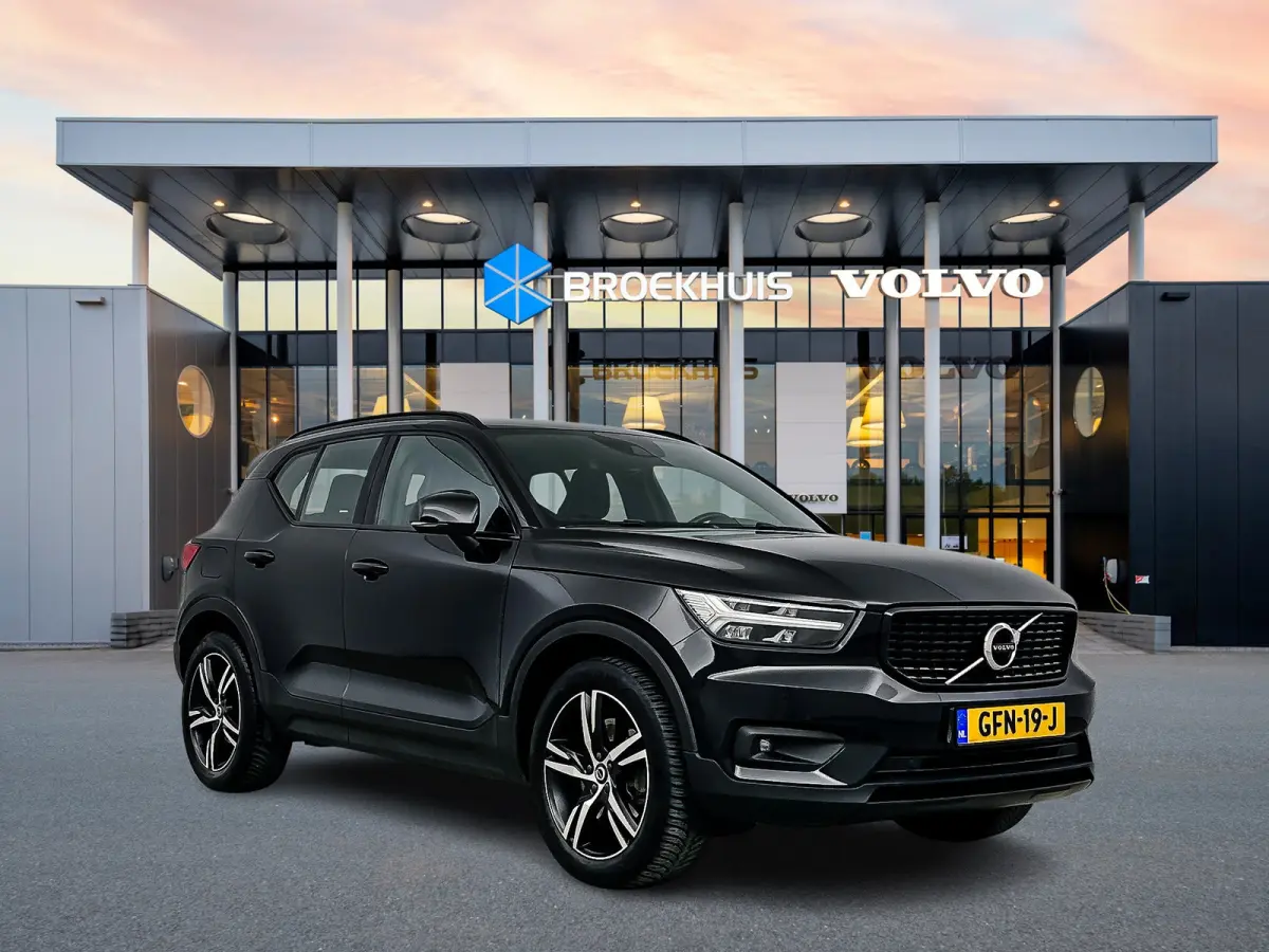 T5 R-Design | 19" | Leder/Nubuck | Elektr. verst. Stoelen | Trekhaak | Parkeercamera | Stoel/Stuurverwarming | Keyless