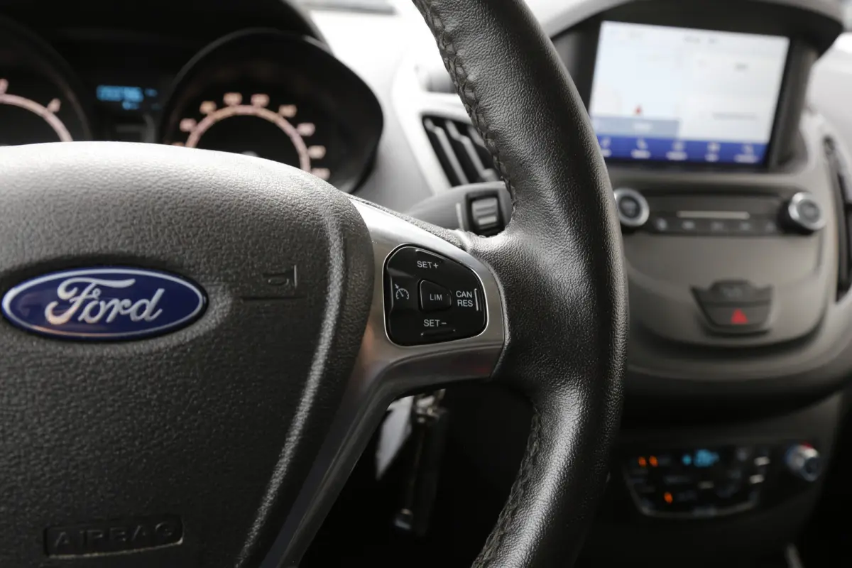 1.5 TDCI Limited Duratorq S&S*NL-Auto*Perfect Onderh.*Apple Carplay/Cruise-Control/Stoelverw./Navi/DAB/Parkeersens./15 inch LM*
