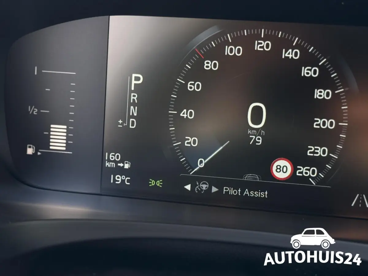 2.0 T4 Momentum TREKHAAK|KEYLESS|PILOT-ASSIST|LED|LEDER