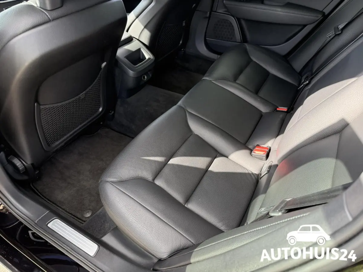 2.0 T4 Momentum TREKHAAK|KEYLESS|PILOT-ASSIST|LED|LEDER