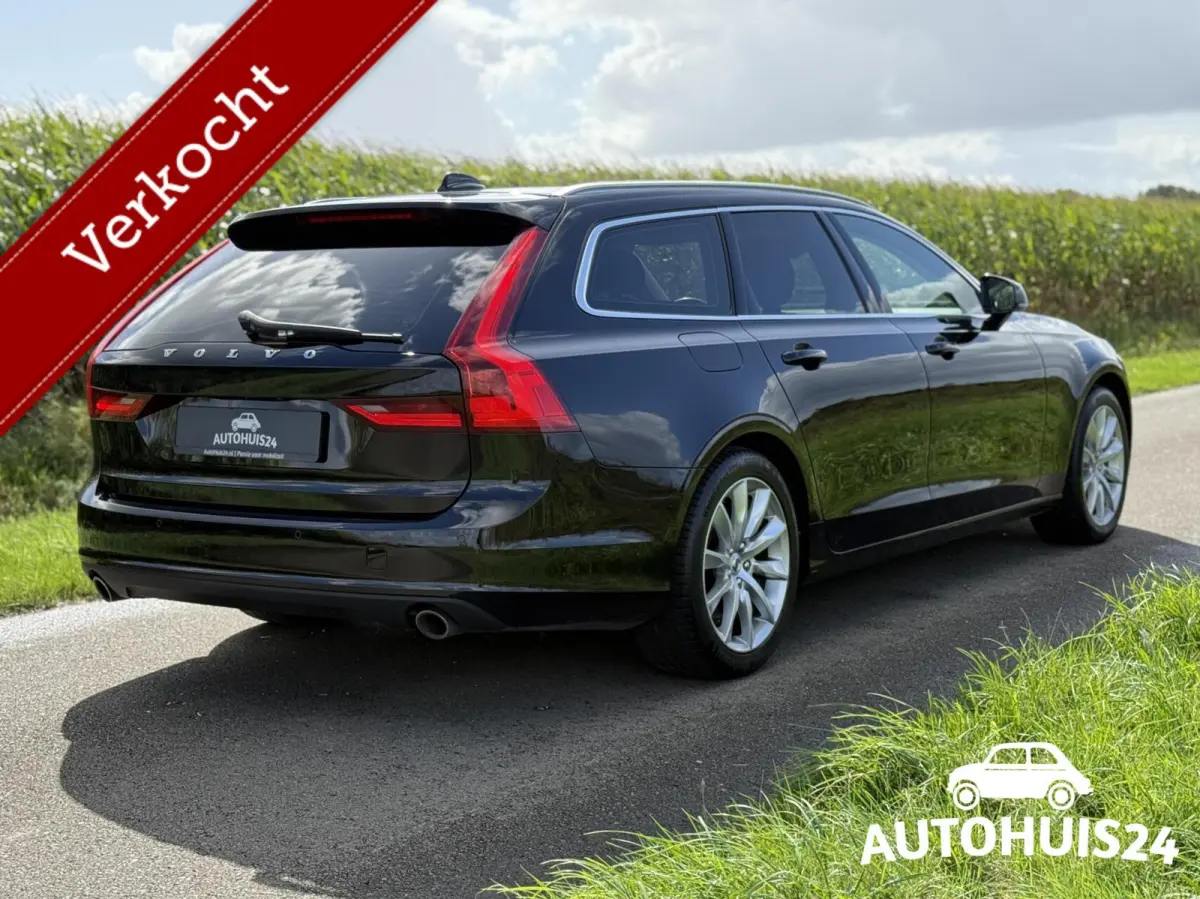 2.0 T4 Momentum TREKHAAK|KEYLESS|PILOT-ASSIST|LED|LEDER
