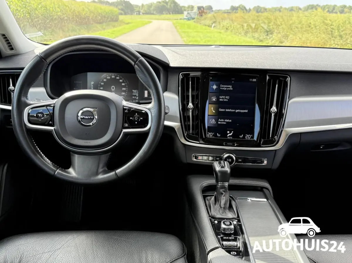 2.0 T4 Momentum TREKHAAK|KEYLESS|PILOT-ASSIST|LED|LEDER