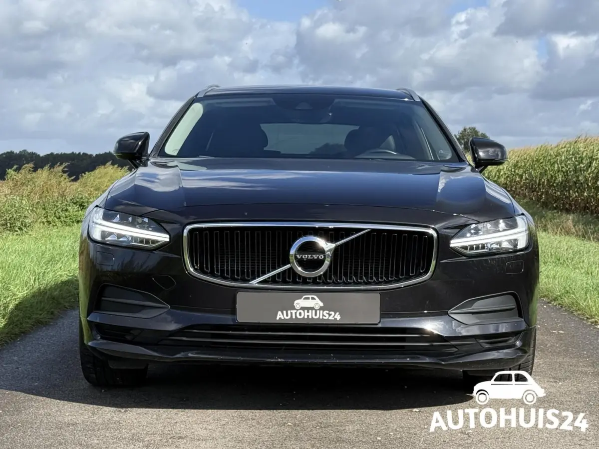 2.0 T4 Momentum TREKHAAK|KEYLESS|PILOT-ASSIST|LED|LEDER