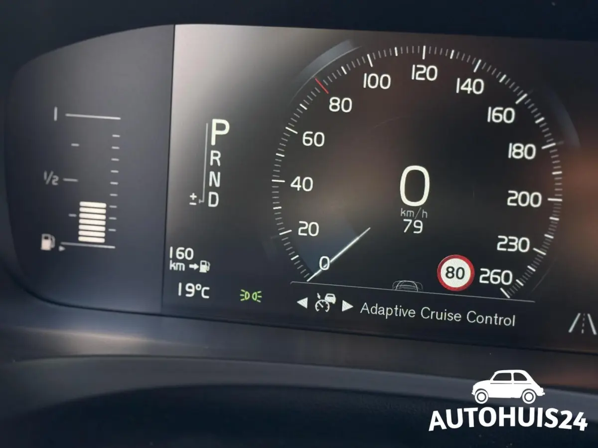 2.0 T4 Momentum TREKHAAK|KEYLESS|PILOT-ASSIST|LED|LEDER