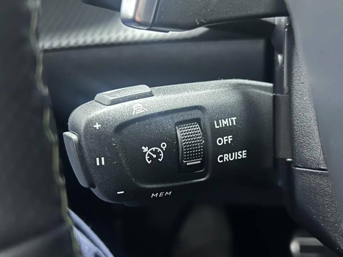 1.2 Hybrid 145 e-DCS6 GT | Automaat | Navigatie | Camera | 3D Cockpit | Apple Carplay/Android Auto