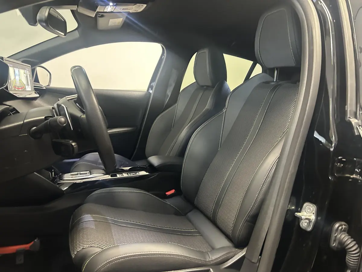 1.2 Hybrid 145 e-DCS6 GT | Automaat | Navigatie | Camera | 3D Cockpit | Apple Carplay/Android Auto