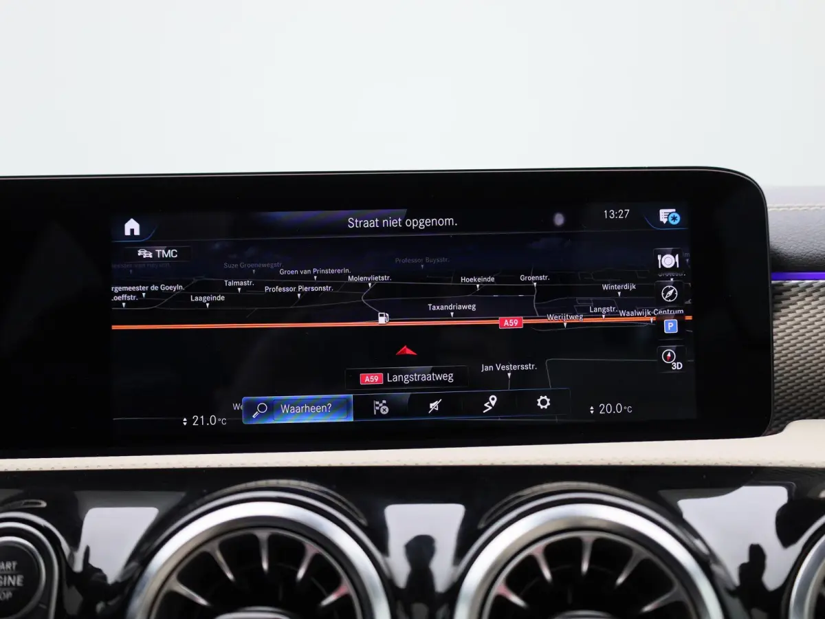 200 Business Solution | Automaat | Panoramadak | Apple Carplay / Android Auto | Stoelverwarming | Sfeerverlichting | Leder | Camera | Parkeer sensoren | Navigatie | Virtual cockpit | Lichtme