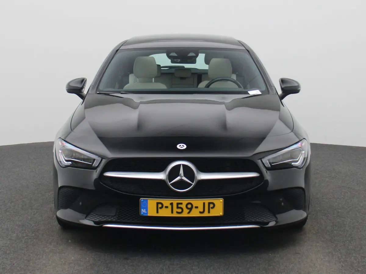 200 Business Solution | Automaat | Panoramadak | Apple Carplay / Android Auto | Stoelverwarming | Sfeerverlichting | Leder | Camera | Parkeer sensoren | Navigatie | Virtual cockpit | Lichtme