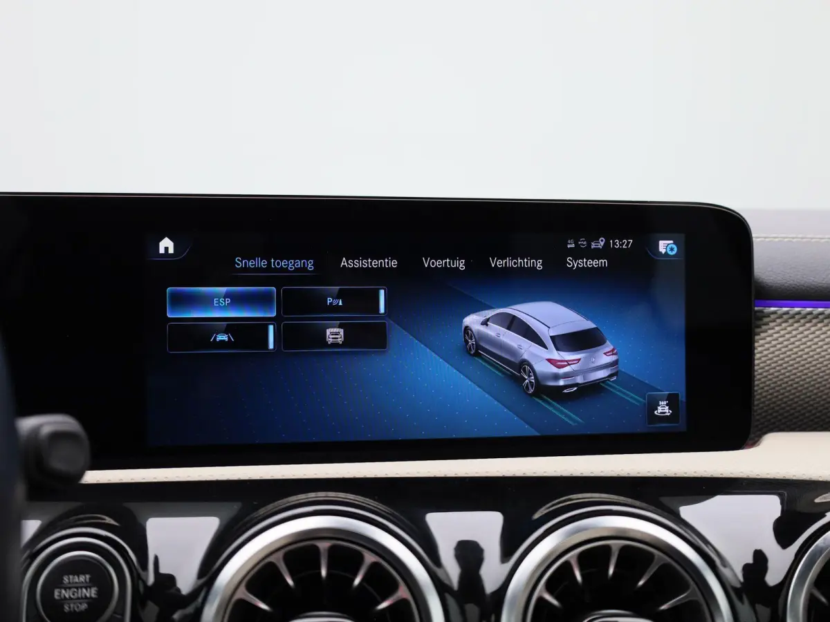 200 Business Solution | Automaat | Panoramadak | Apple Carplay / Android Auto | Stoelverwarming | Sfeerverlichting | Leder | Camera | Parkeer sensoren | Navigatie | Virtual cockpit | Lichtme