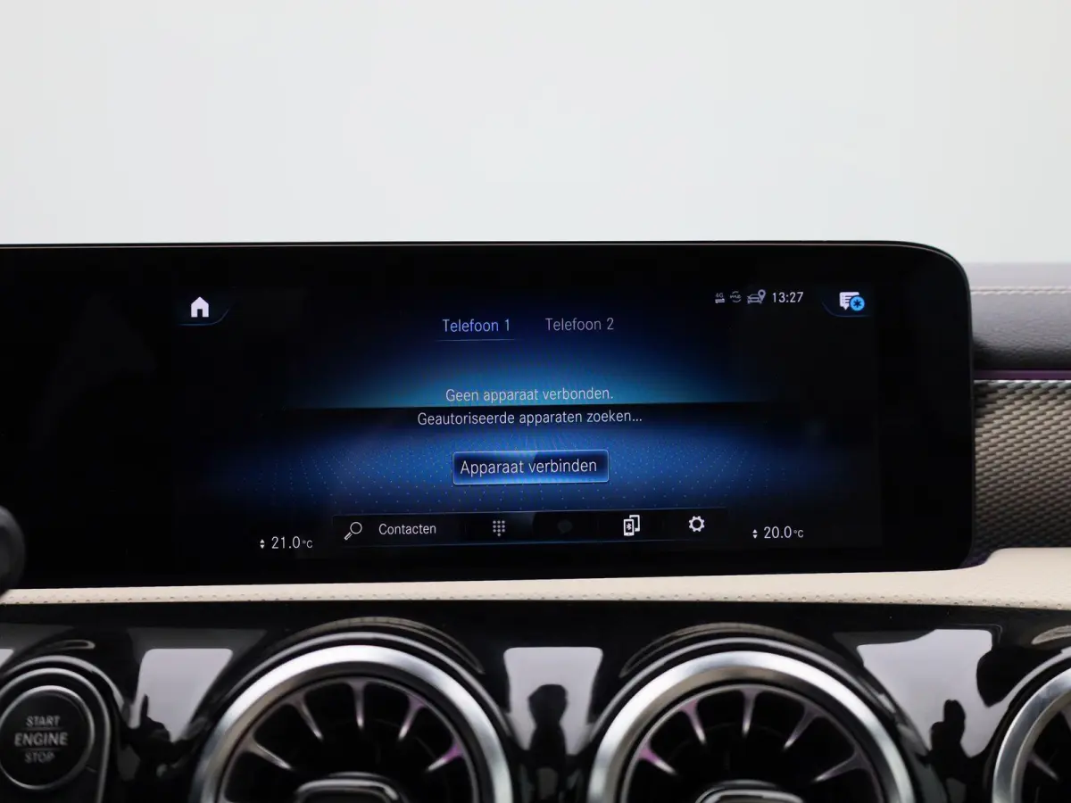 200 Business Solution | Automaat | Panoramadak | Apple Carplay / Android Auto | Stoelverwarming | Sfeerverlichting | Leder | Camera | Parkeer sensoren | Navigatie | Virtual cockpit | Lichtme
