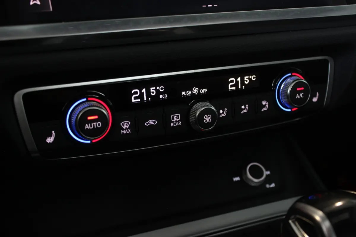 45 TFSI e S-Line Edition Black Optic | Pano | Carplay | Camera | Stoelverw. | Leder | DAB | 19" LMV | PDC V+A