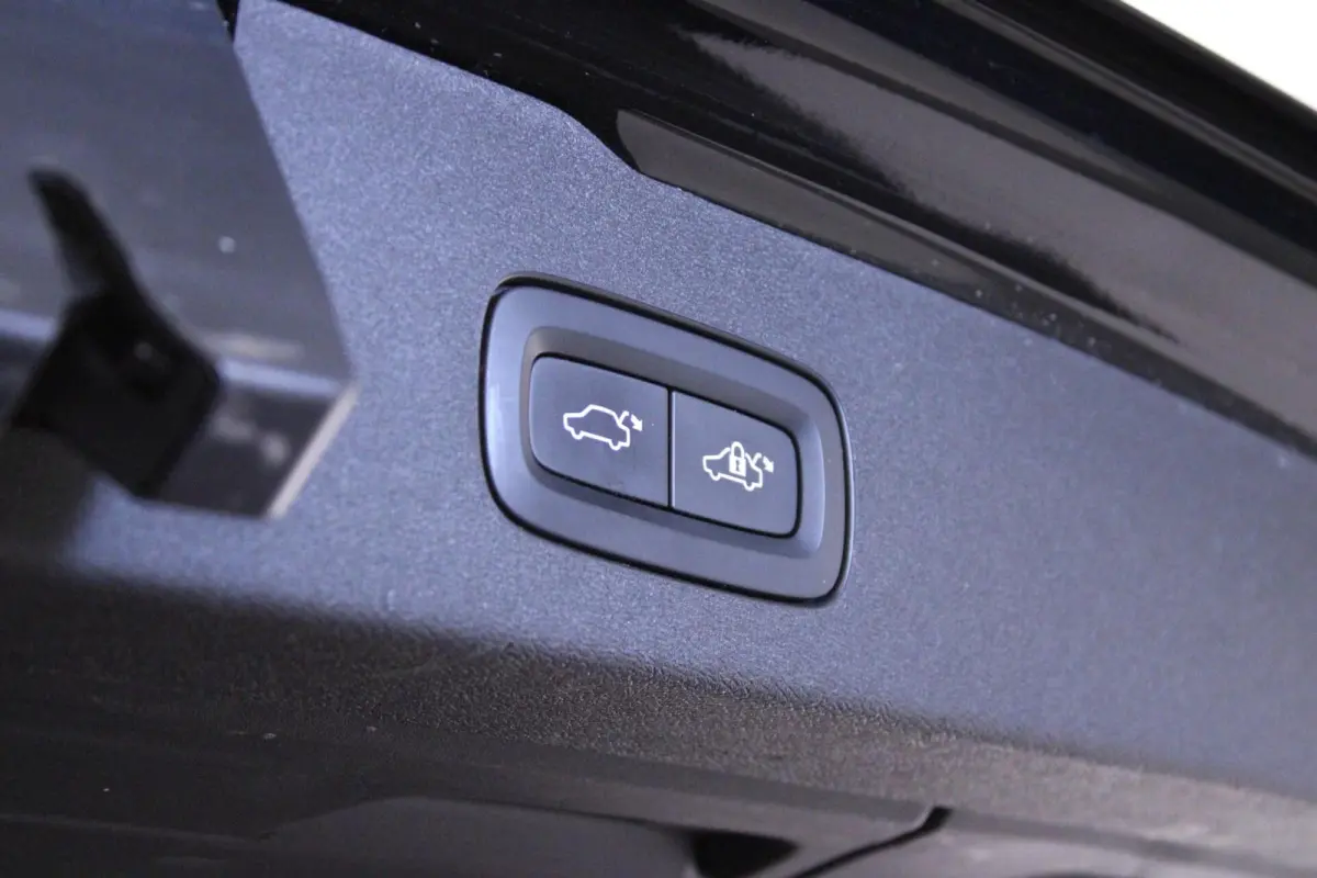 2.0 T8 AWD Polestar Engineered | PANO | HuD | H/K