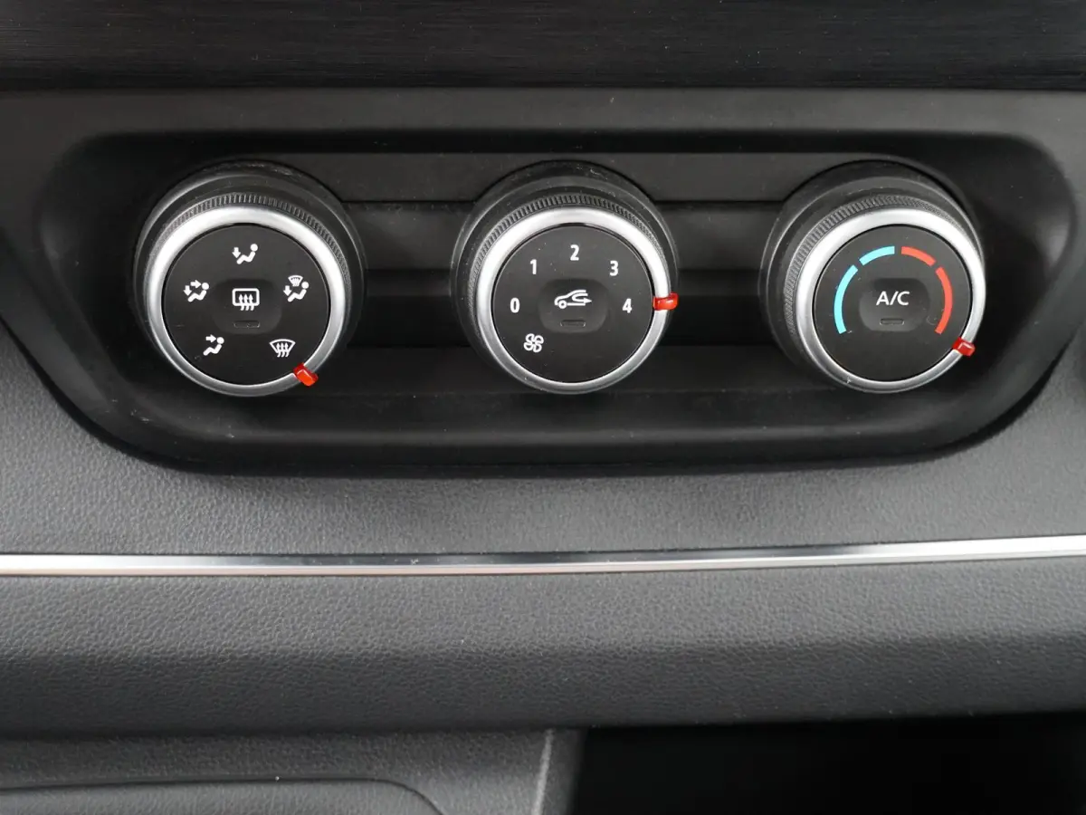 Energy Blue dCi 110 Authentique | 9-Persoons | Airco | Cruise | LED |