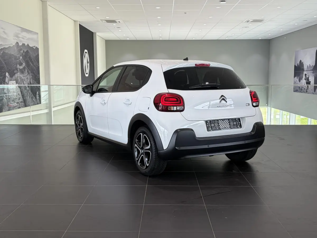 1.2 Feel Special ZUINIG RIJDEN! | AIRCO | APPLE CARPLAY/ANDROID AUTO | PARKEERSENSOREN