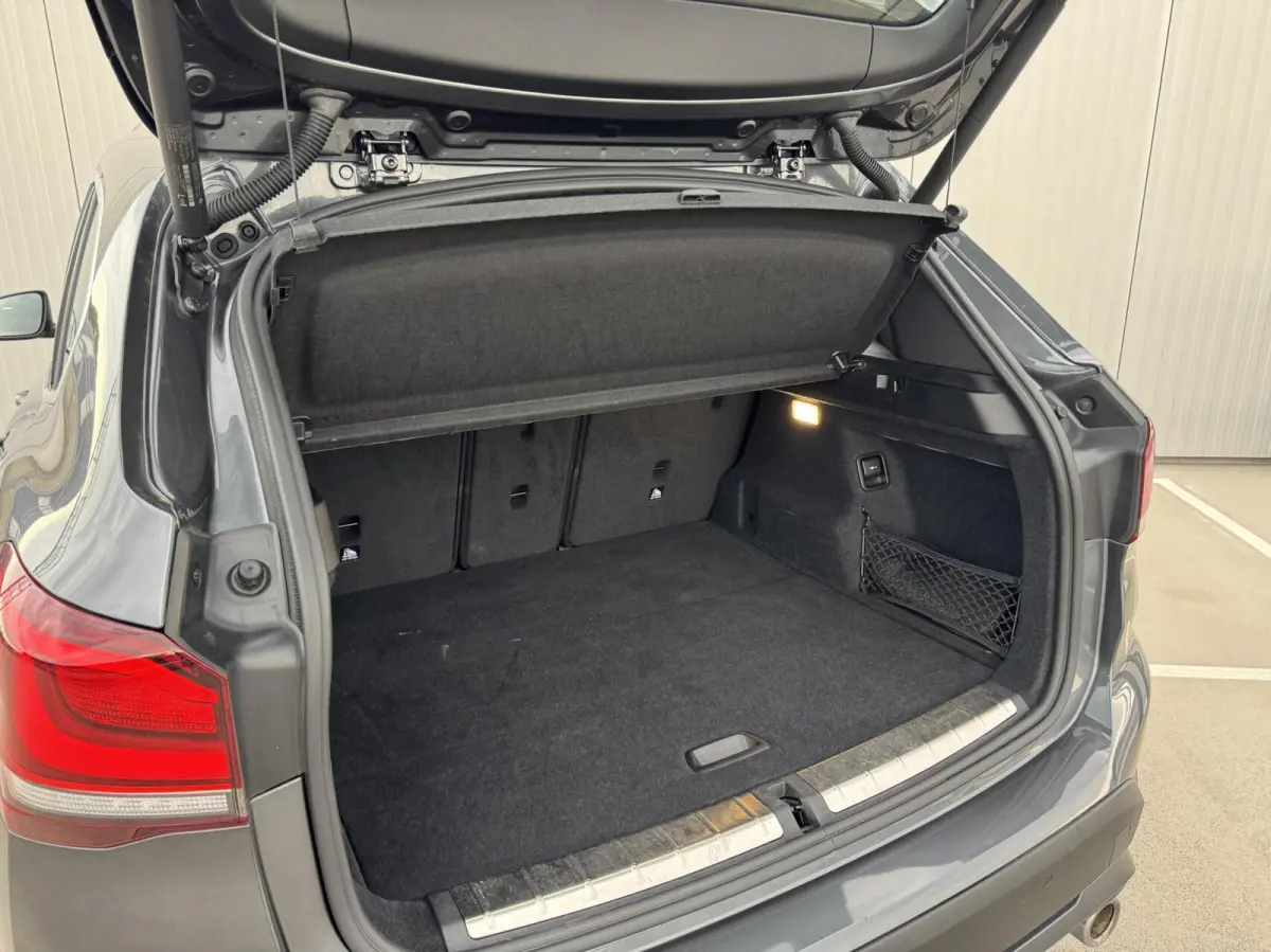 sDrive20i Business Edition Plus xLine|NL-Auto|LED
