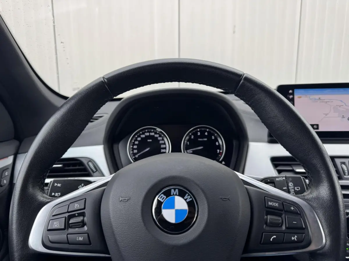 sDrive20i Business Edition Plus xLine|NL-Auto|LED