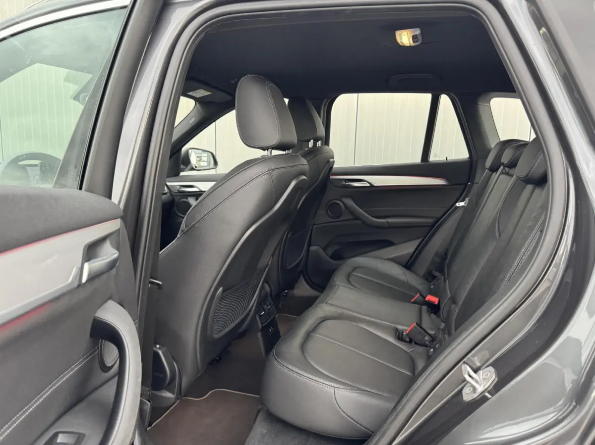 sDrive20i Business Edition Plus xLine|NL-Auto|LED