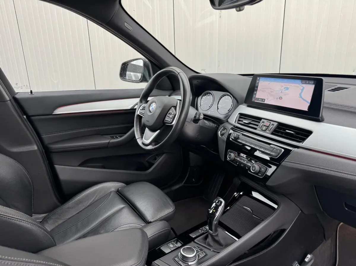 sDrive20i Business Edition Plus xLine|NL-Auto|LED
