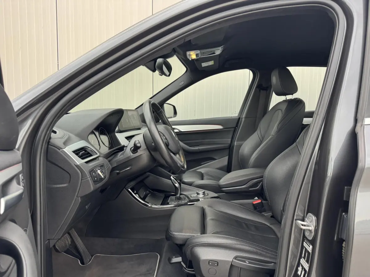 sDrive20i Business Edition Plus xLine|NL-Auto|LED