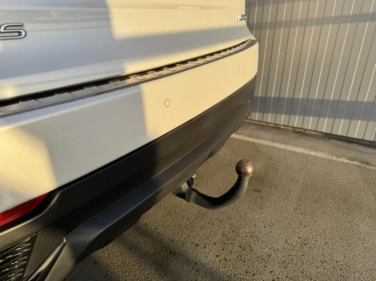 300h AWD F F SPORT Line|NL-Auto|Trekhaak