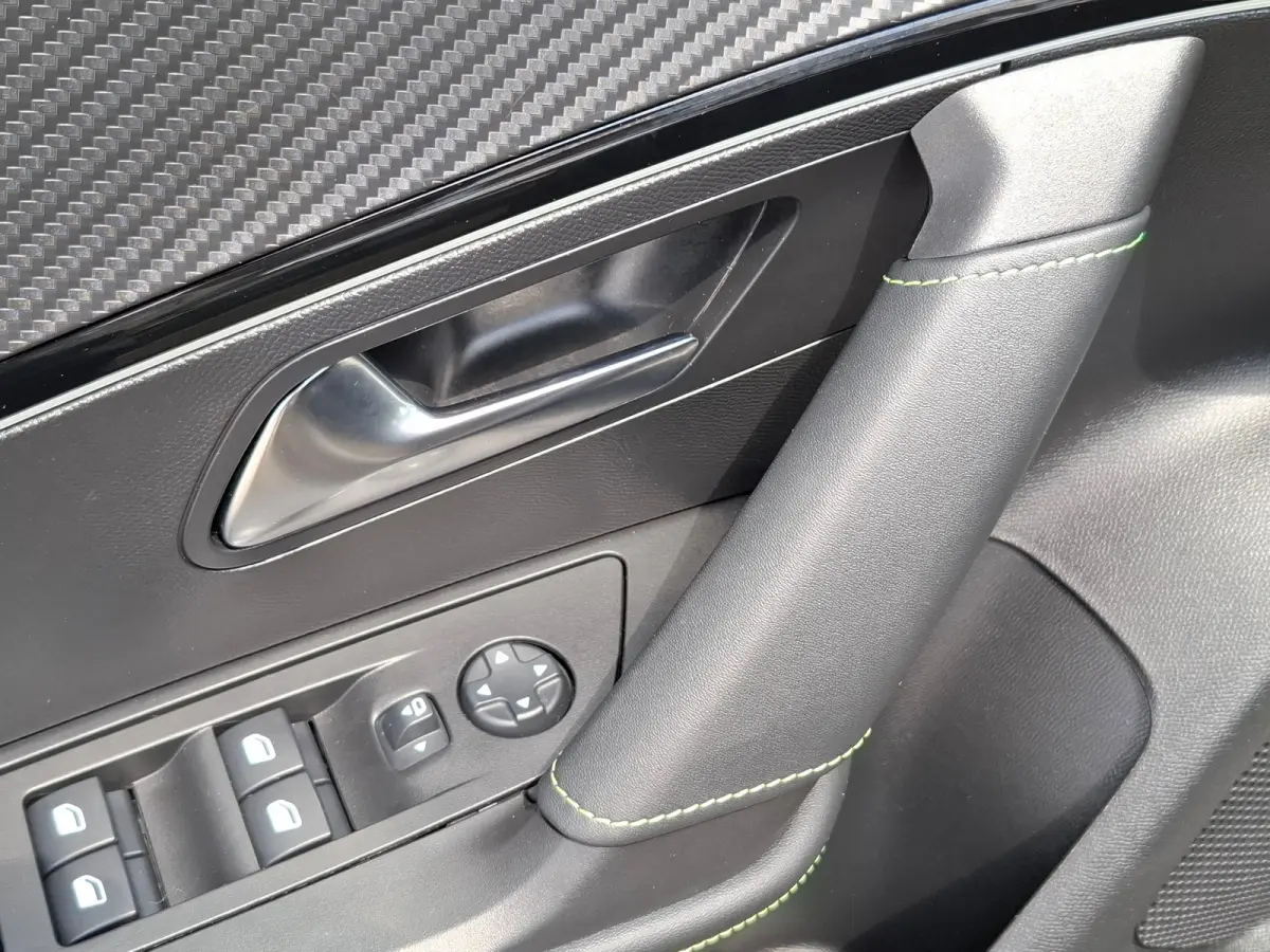 1.2 PureTech 130 GT Automaat Carplay/Android, navigatie, achteruitrijcamera Automaat EAT8 | Camera