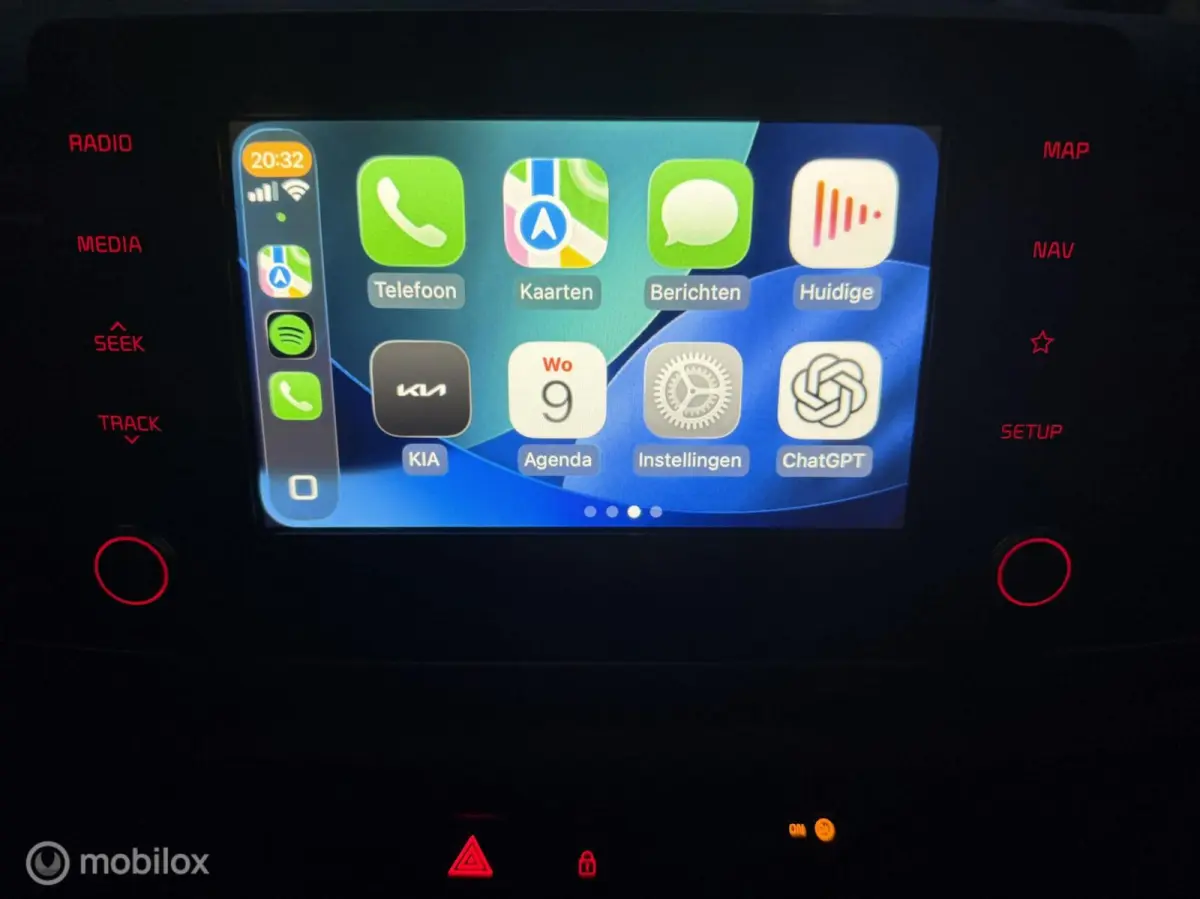 1.0 TGDI 120PK Platinum / Schuifdak / Leer / Carplay / Stoel+Stuurverwarming / Camera / DAB+ / NAP