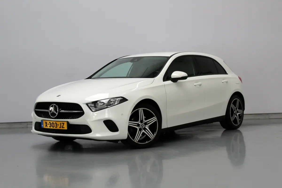 200 Premium Plus 164PK, RIJKLAAR | AUTOMAAT | 18"LM-VELGEN | STOELVERWARMING | NAVIGATIE | CRUISE