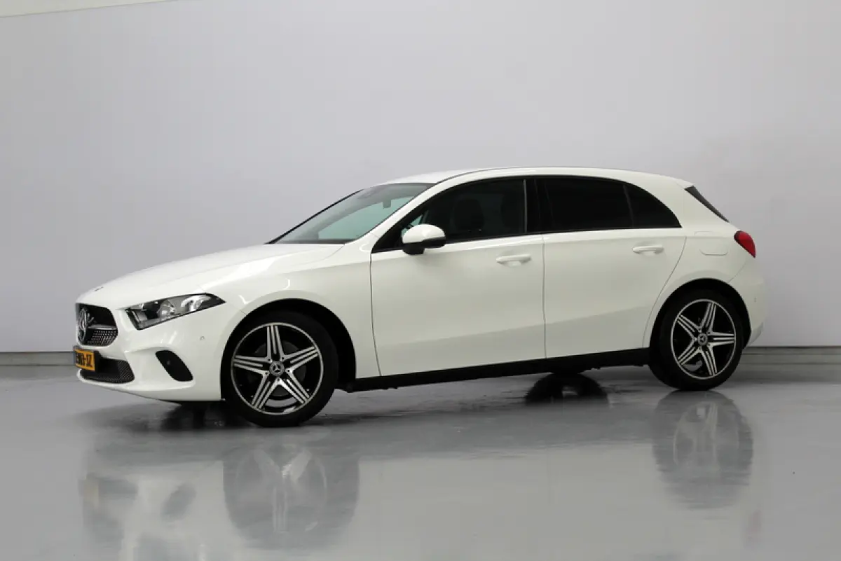 200 Premium Plus 164PK, RIJKLAAR | AUTOMAAT | 18"LM-VELGEN | STOELVERWARMING | NAVIGATIE | CRUISE