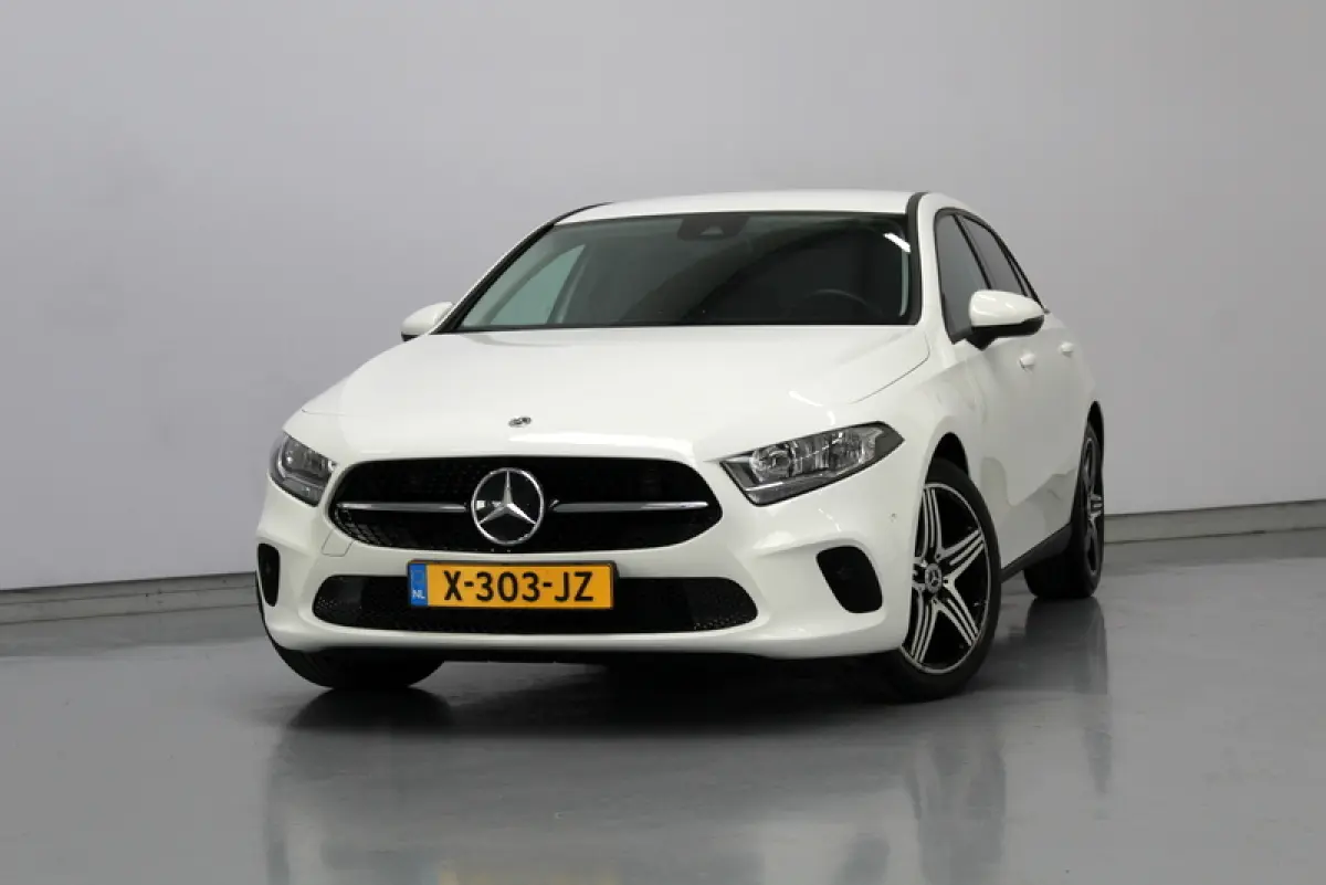 200 Premium Plus 164PK, RIJKLAAR | AUTOMAAT | 18"LM-VELGEN | STOELVERWARMING | NAVIGATIE | CRUISE